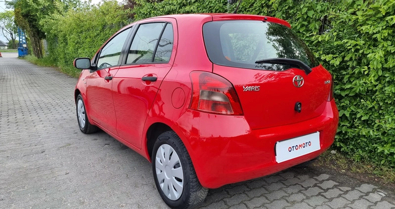 Toyota Yaris cena 11900 przebieg: 199000, rok produkcji 2008 z Warszawa małe 407